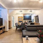Apartment Kotelnica *